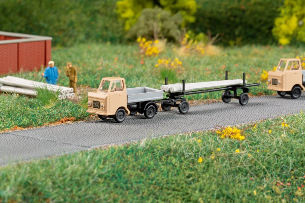N-Multicar M22 Pritsche mit Anhänger