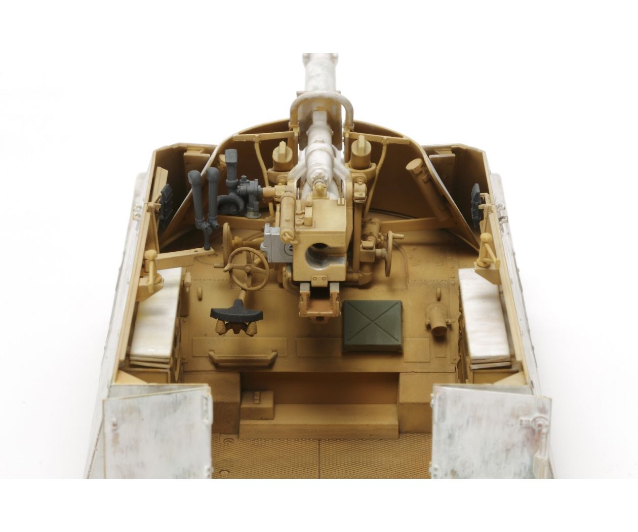 1:35 WWII Dt. Panzerjäger Nashorn (4)