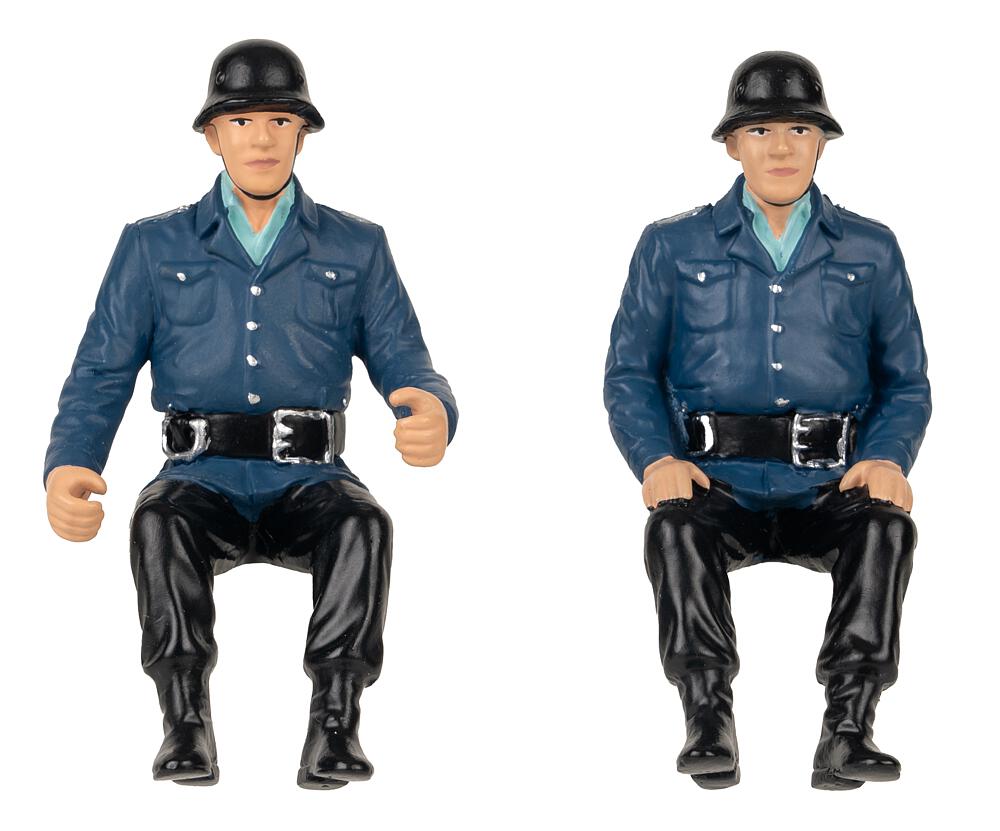 G-Feuerwehrleute, sitzend