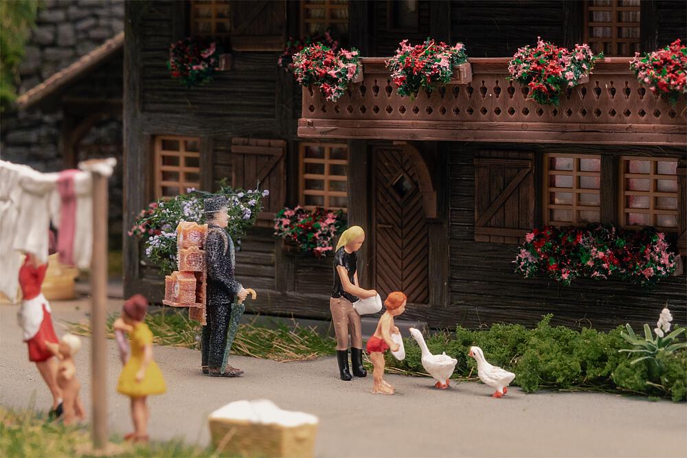 Jubiläumsmodell Uhrenmacherhaus m. Figur