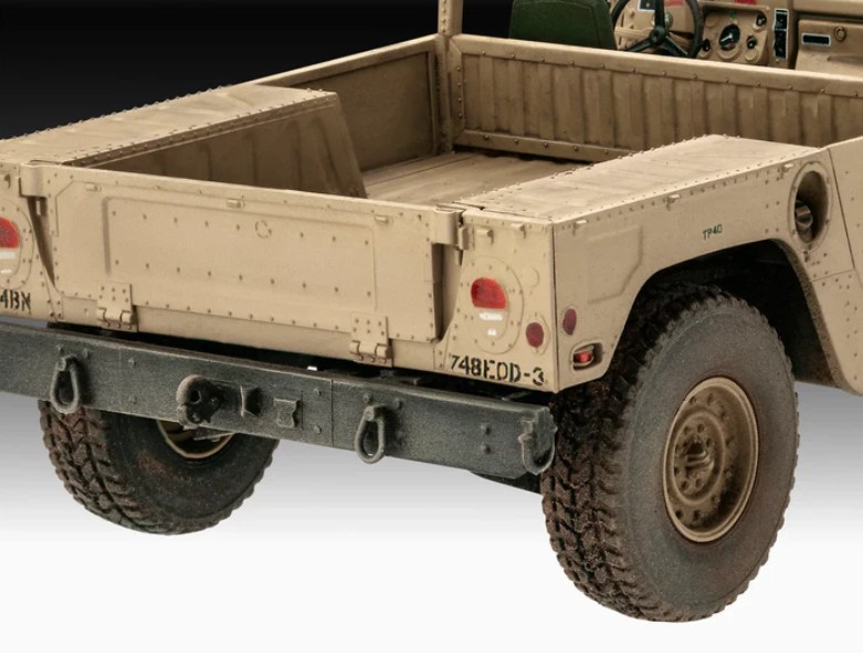 1:35-HMMWV M109 7A2
